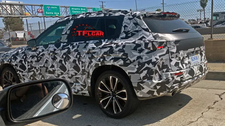 Mazda CX-5 2022 thế hệ mới dự kiến thay đổi về cấu hình động cơ và bố trí trục lái.