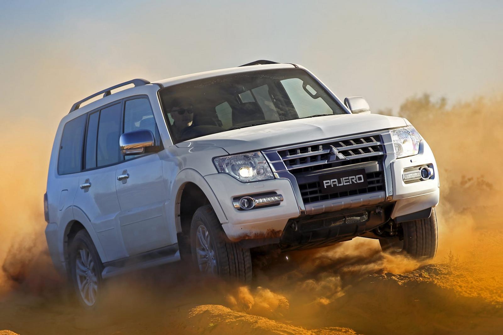 Mitsubishi Pajero mới với nhiều tùy chọn hấp dẫn.