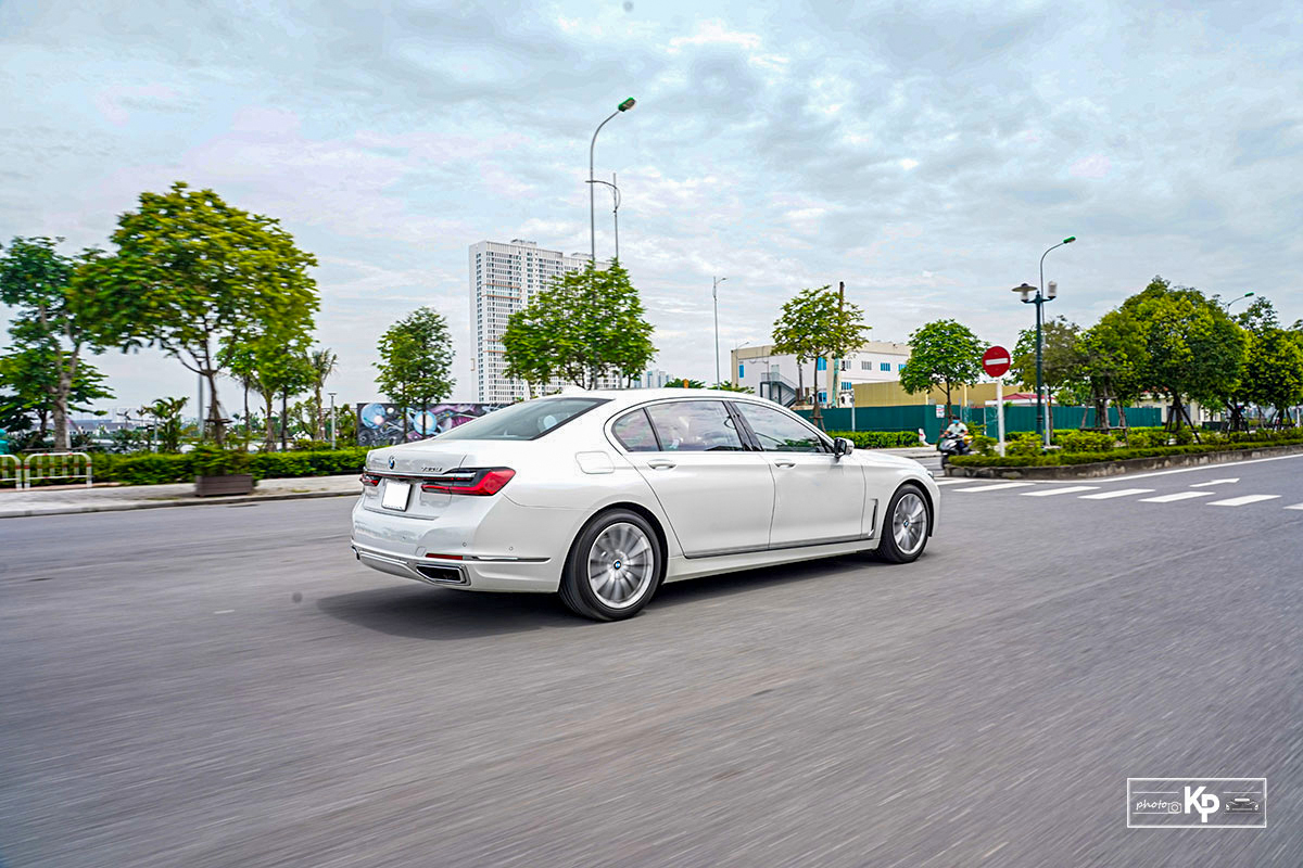 Ảnh Vận hành xe BMW 730Li Pure Excellence 2021 a1