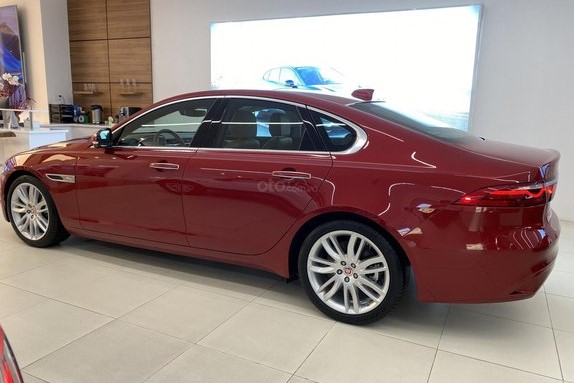 Th&ocirc;ng s&ocirc;́ kỹ thu&acirc;̣t xe Jaguar XF 2021: Sang trọng, ti&ecirc;̣n nghi và đẳng c&acirc;́p a2