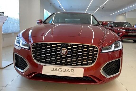 Jaguar XF 2021 sử dụng đ&ocirc;̣ng cơ&nbsp;xăng Ingenium I-4 2.0 a1