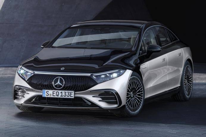 Tổng hợp các tính năng, công nghệ đỉnh cao của Mercedes-Benz EQS.