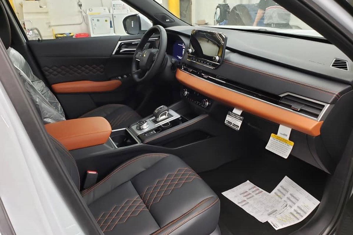 Ảnh thực tế Mitsubishi Outlander thế hệ mới tại đại lý: Quá đẹp, thay đổi đáng giá để thách thức CR-V, CX-5 a5