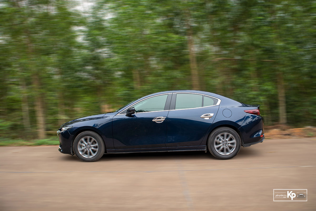 Ưu nhược điểm Mazda 3 2021: Đ&acirc;u l&agrave; l&yacute; do bị Kia Cerato vượt mặt? a8