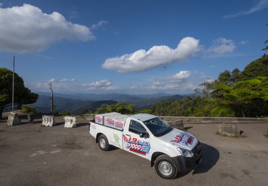Isuzu D-max Spark 2021.