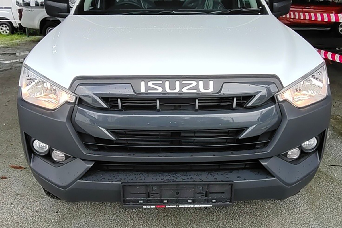 Isuzu D-max Spark 2021.