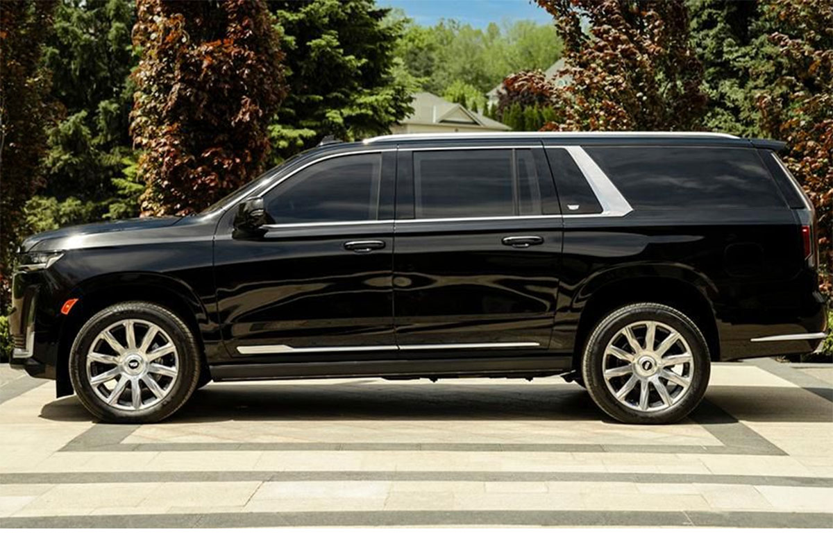 Chiều d&agrave;i xe Cadillac Escalade 2021 phi&ecirc;n bản bọc gi&aacute;p chống đạn.