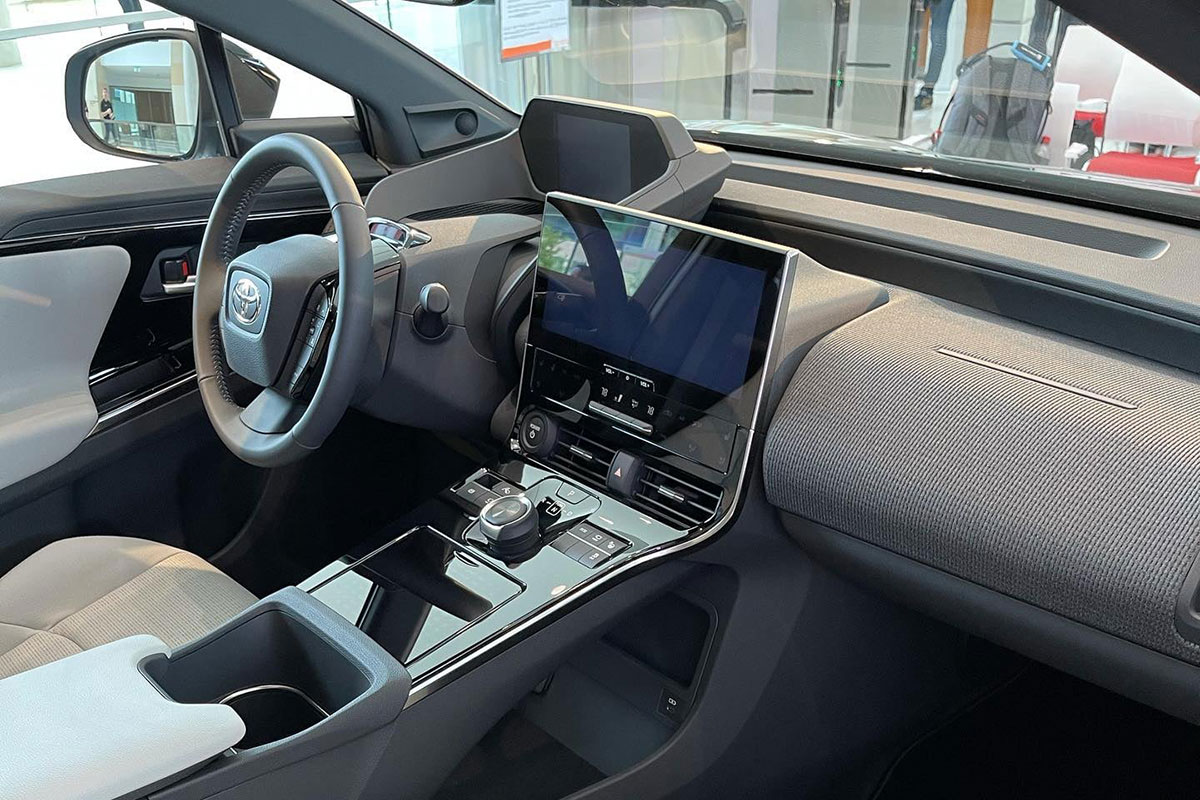 Ảnh thực tế Toyota bZ4X, chưa thấy chiếc xe Toyota n&agrave;o đẹp thế n&agrave;y! a4