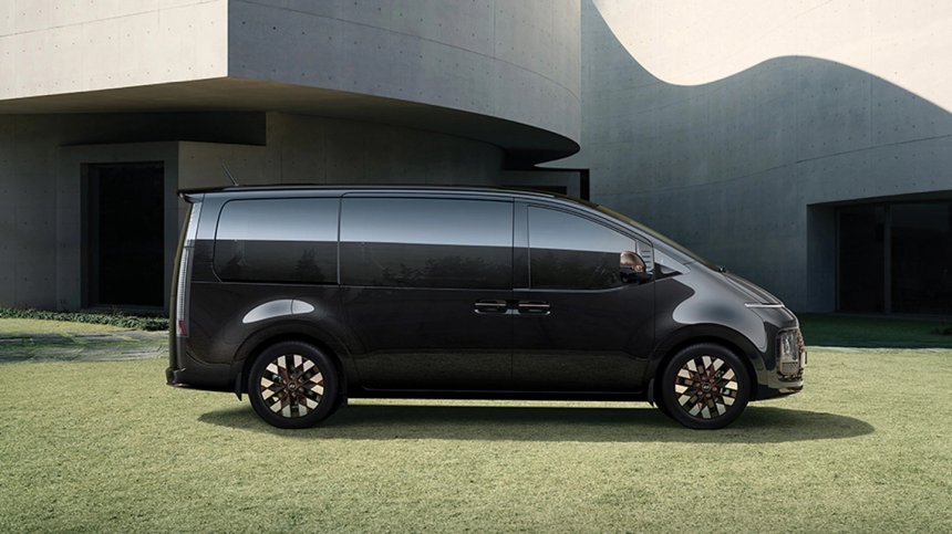 Hyundai Staria 2021 tại Philippines có giá khá "chát" và chưa rõ ràng về dịch vụ hậu mãi.