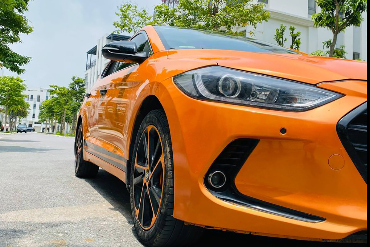 Hyundai Elantra 2016.
