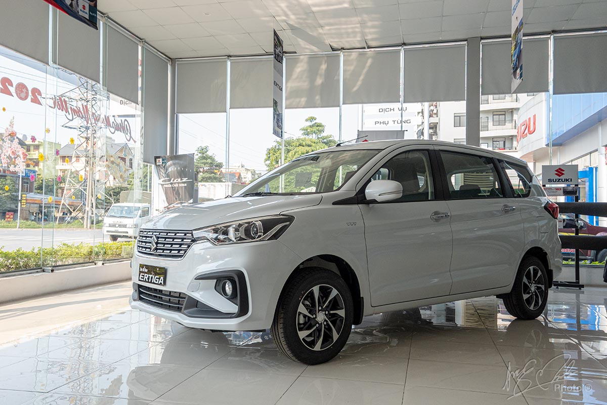 Đại lý ưu đãi thẳng 69 triệu đồng tiền mặt, tặng kèm phụ kiện cho khách mua Suzuki Ertiga 1