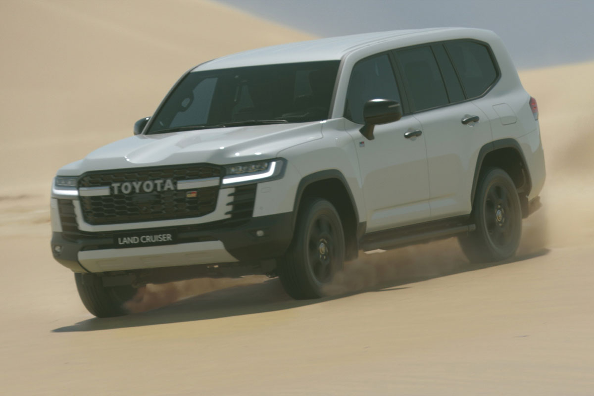 Toyota Land Cruiser 2022 ra mắt, thay đổi cách mạng, đại lý Việt Nam đã nhận cọc giao xe tháng 9 năm nay a2