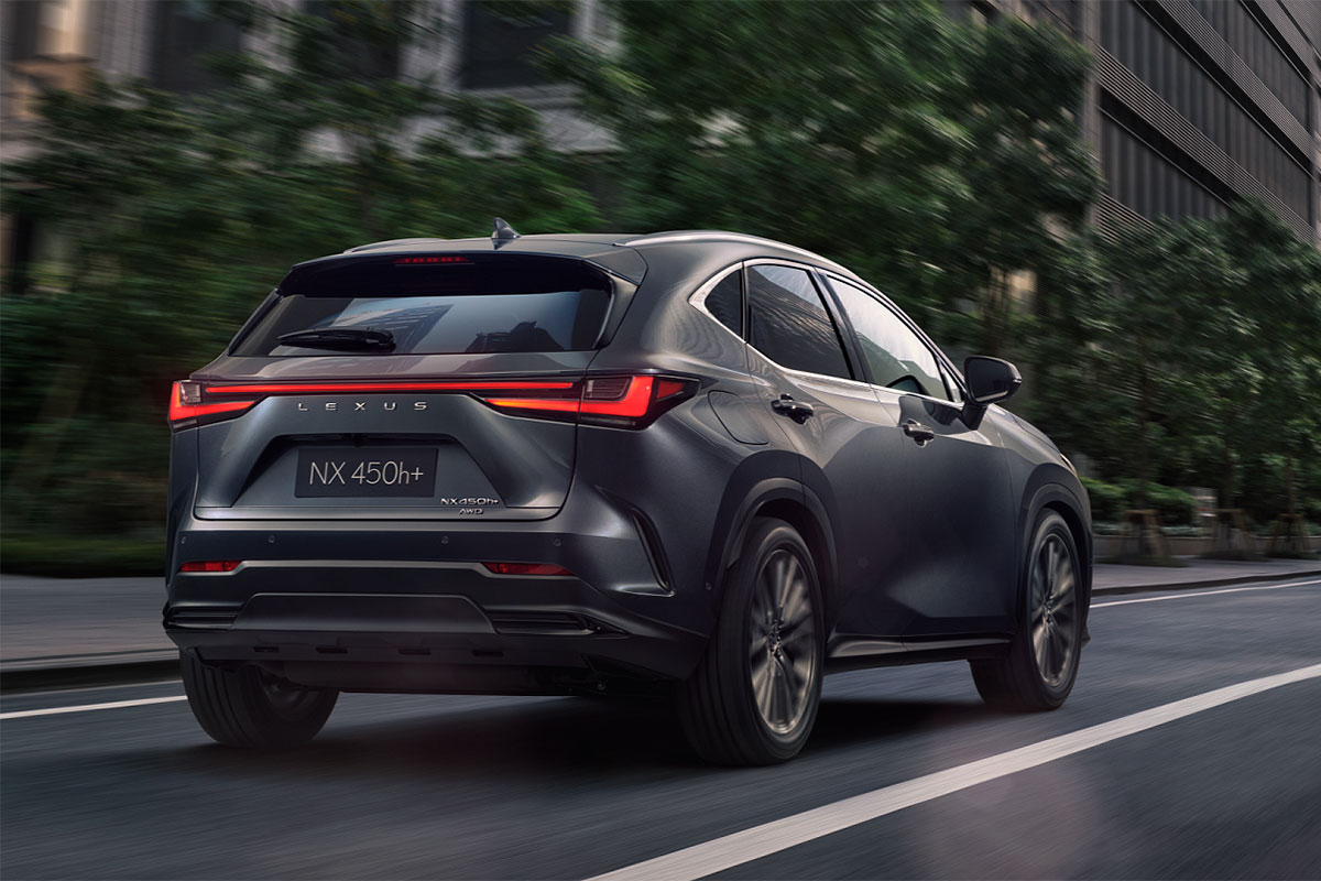 thiết kế đuôi xe Lexus NX 2022.