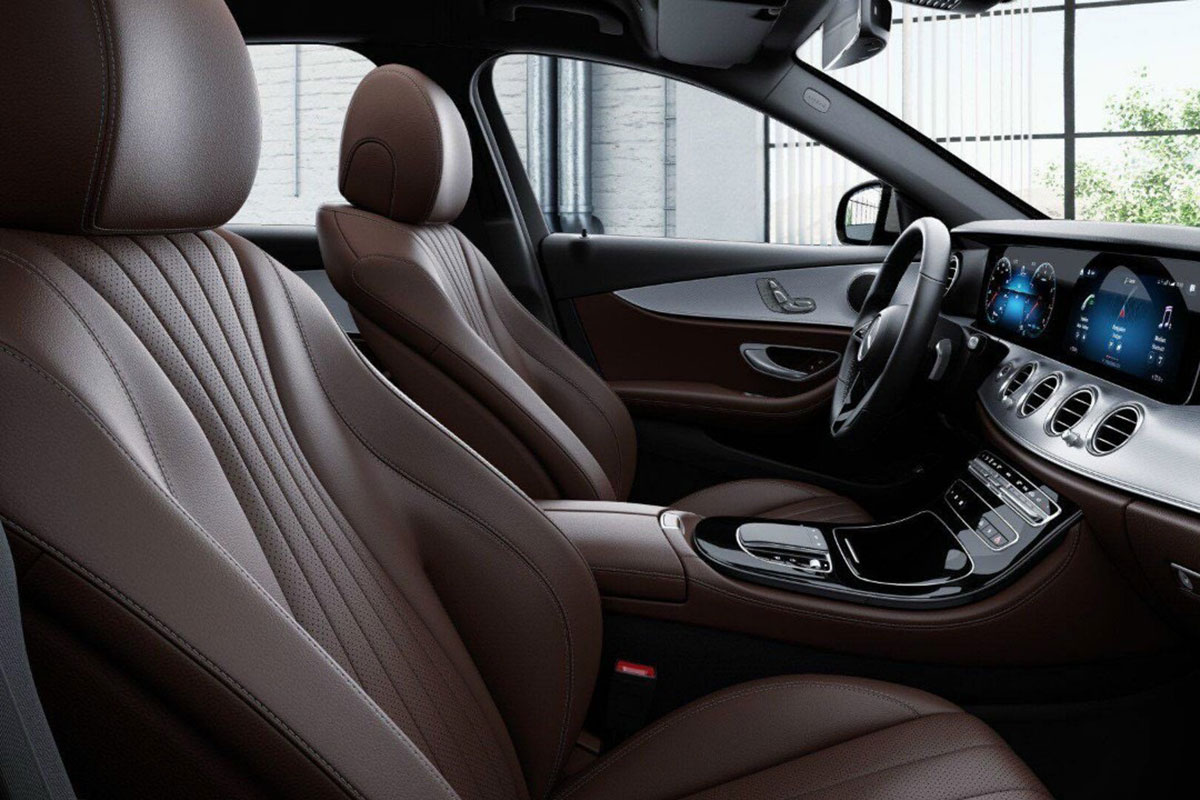 Nội thất của Mercedes-Benz E180 2021 vẫn giữ nguy&ecirc;n so với đời cũ.