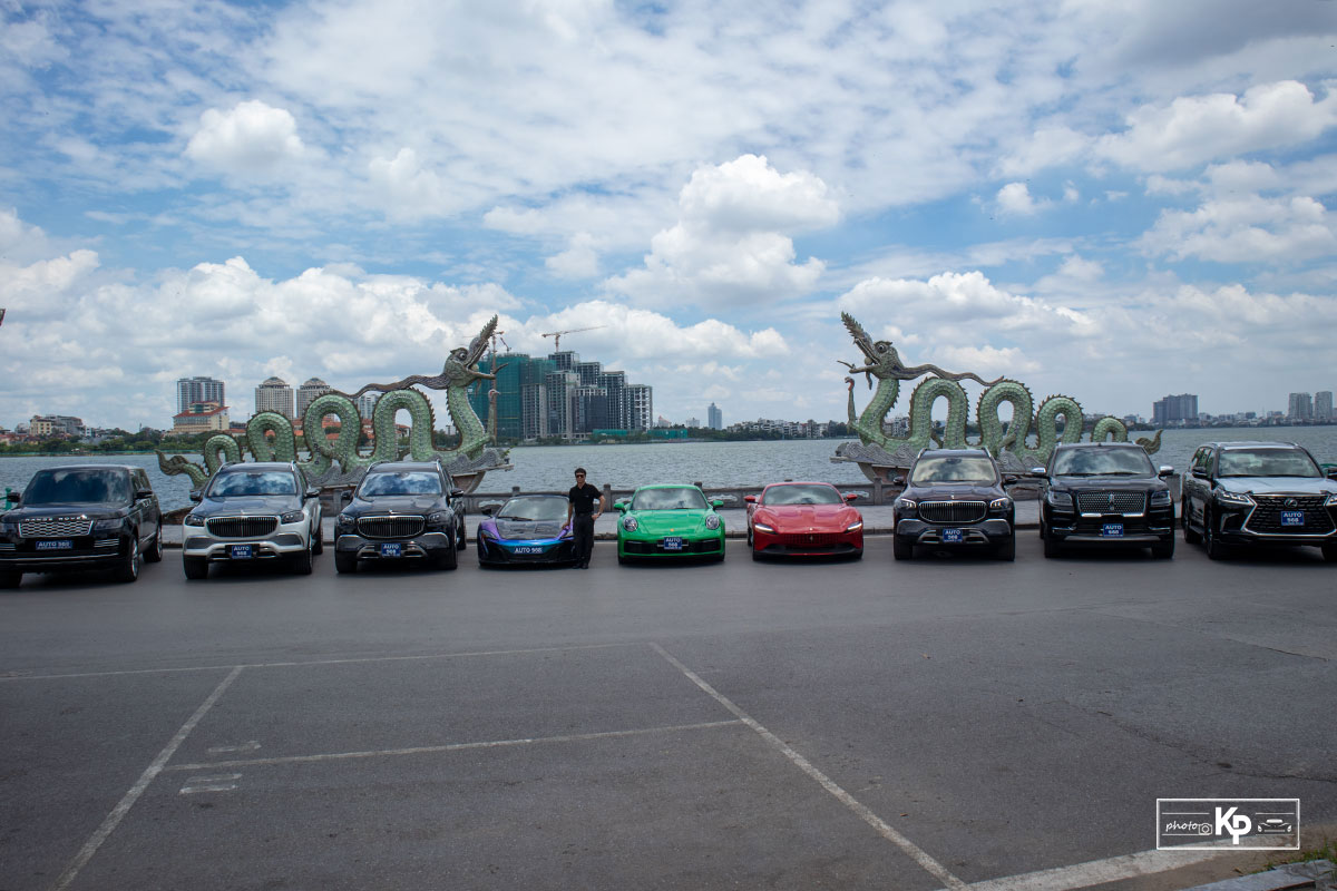Dubai thu nhỏ với dàn siêu xe hơn trăm tỷ tại Hà Nội cổ vũ ĐTVN trước giờ xung trận đấu UAE A10