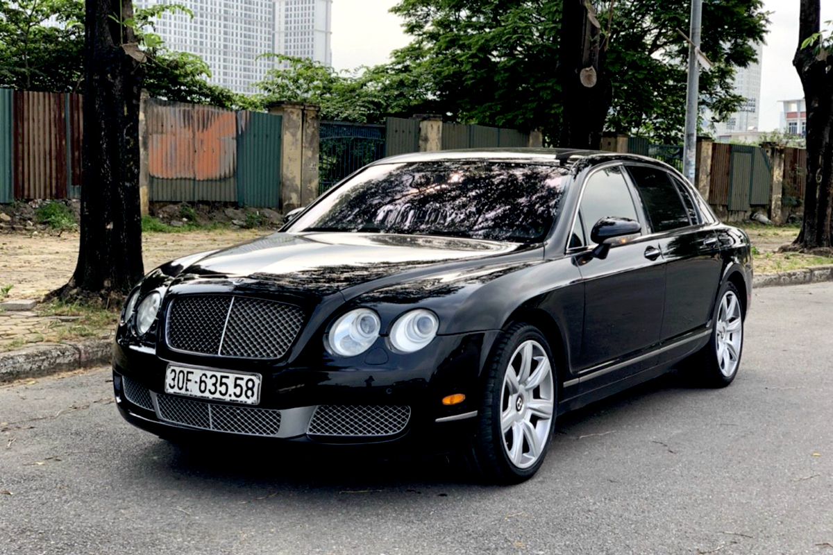 Bentley Continental Flying Spur 2007.
