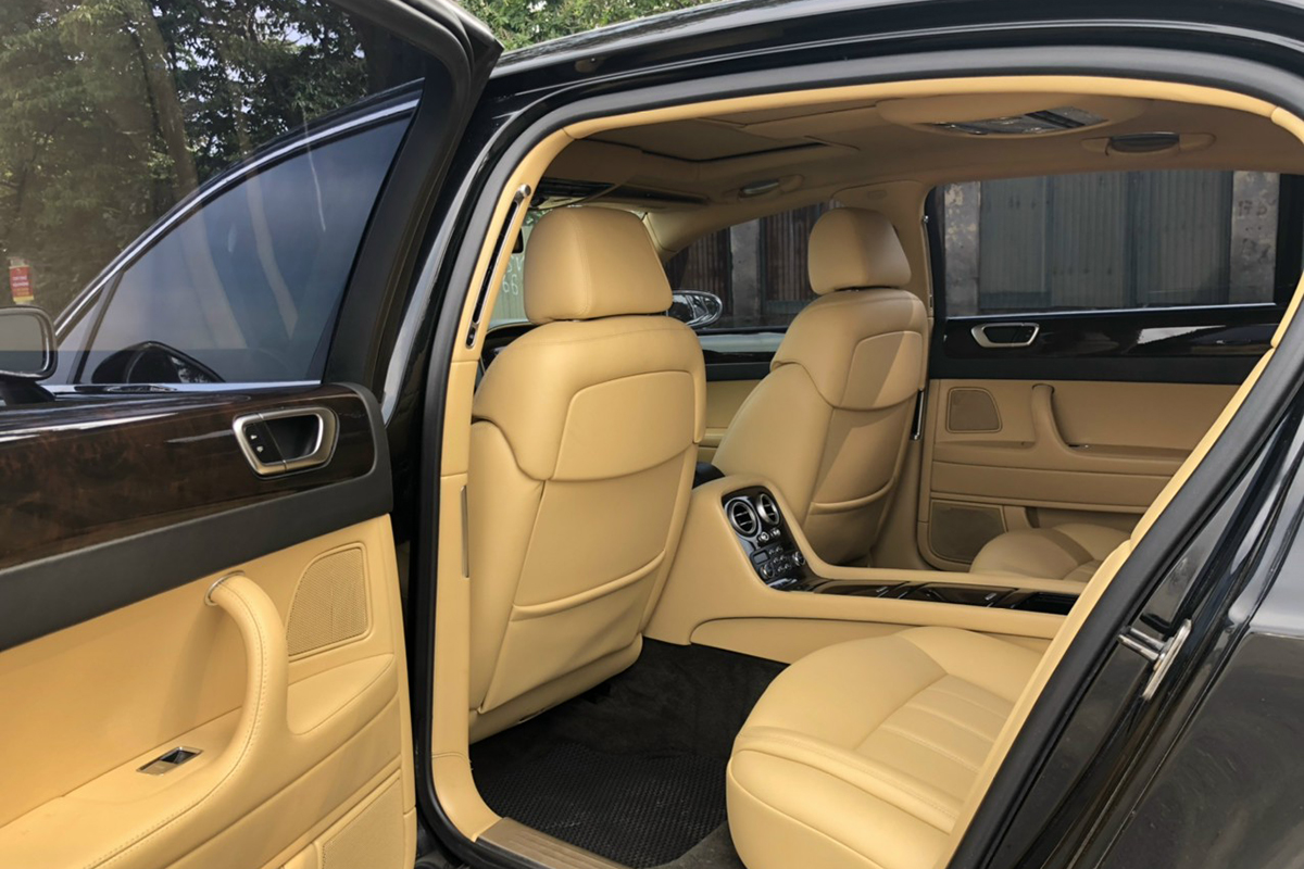 Bentley Continental Flying Spur 2007.