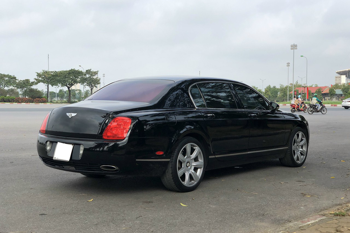 Bentley Continental Flying Spur 2007.