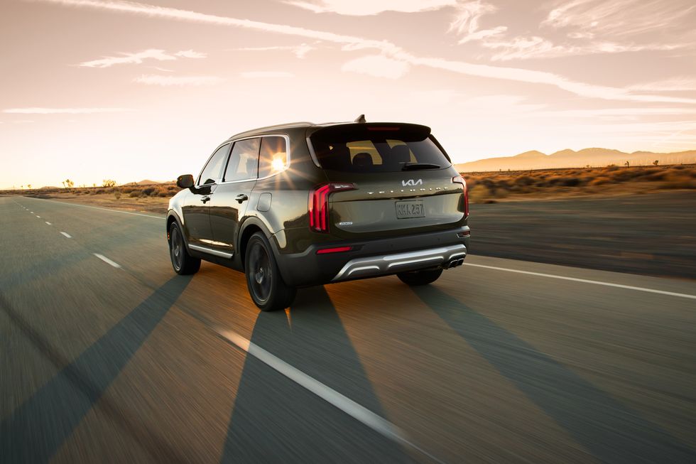 Kia Telluride 2022 sẽ có cả biến thể full đen Nightfall Edition.