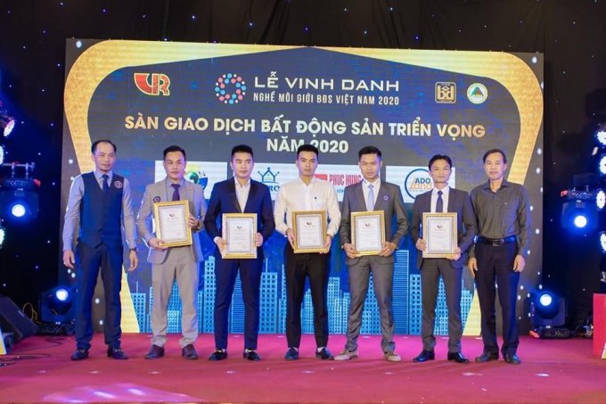 h&igrave;nh ảnh hội m&ocirc;i giới