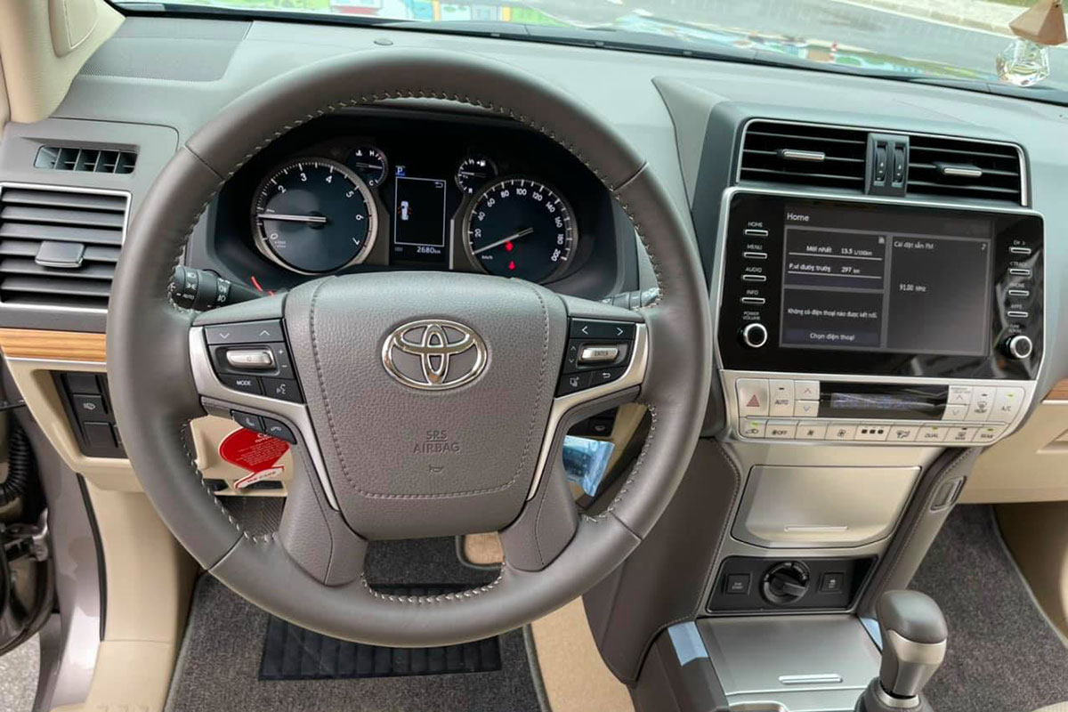 Toyota Land Cruiser Prado đăng ký 2021, chạy lướt bán lại đắt hơn giá niêm yết, có đáng mua 5 Toyota Land Cruiser Prado đăng ký 2021, chạy lướt bán lại đắt hơn giá niêm yết, có đáng mua a5
