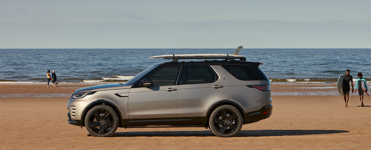 Land Rover Discovery hiện đại v&agrave; th&acirc;n thuộc.