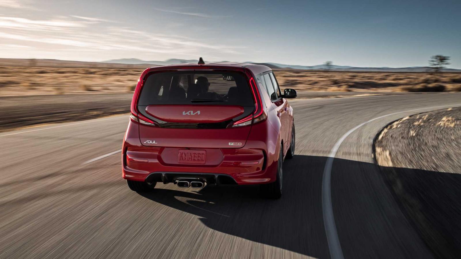 Kia Soul 2022 mới hấp dẫn và hiện đại hơn.