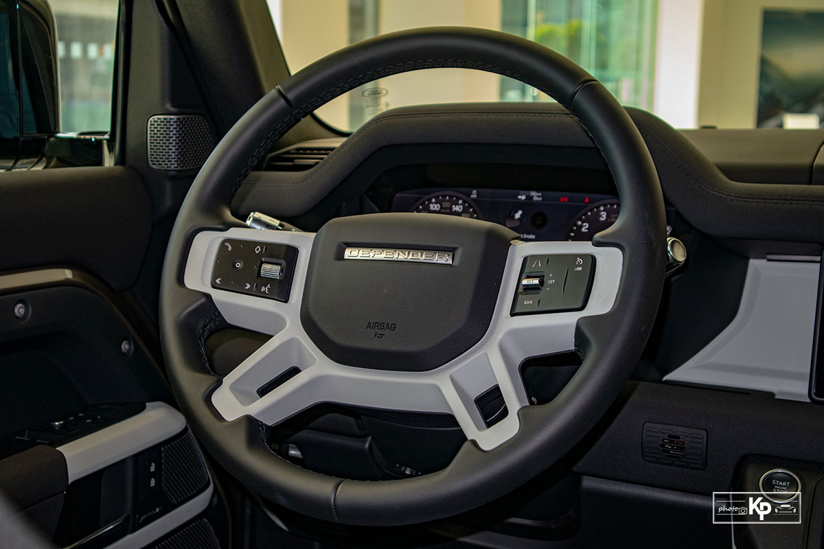 Ảnh V&ocirc;-lăng xe Land Rover Defender 90 2021