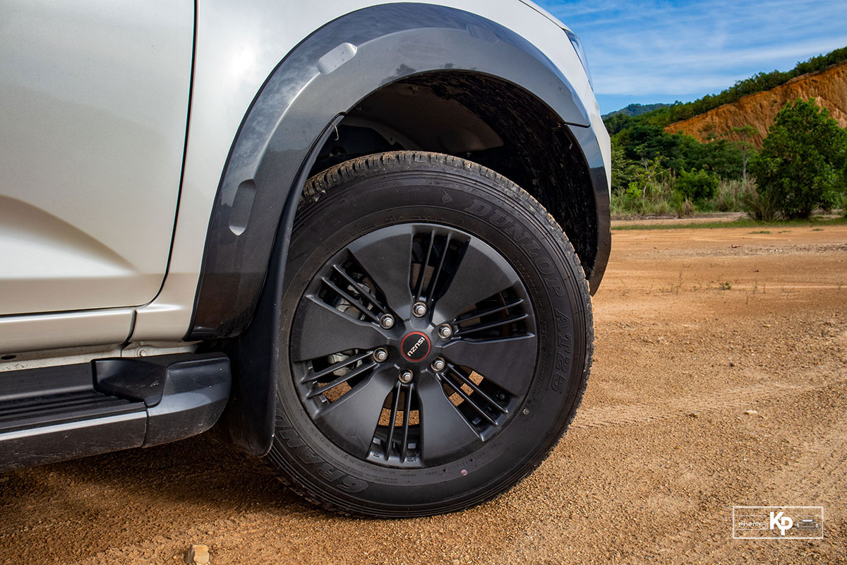 Đánh giá xe Isuzu D-Max 2021: La-zăng Ảnh La-zăng xe Isuzu D-Max 2021