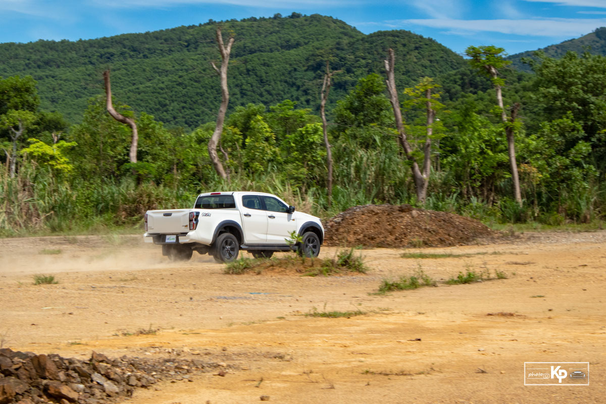 Ảnh Vận hành xe Isuzu D-Max 2021 a1