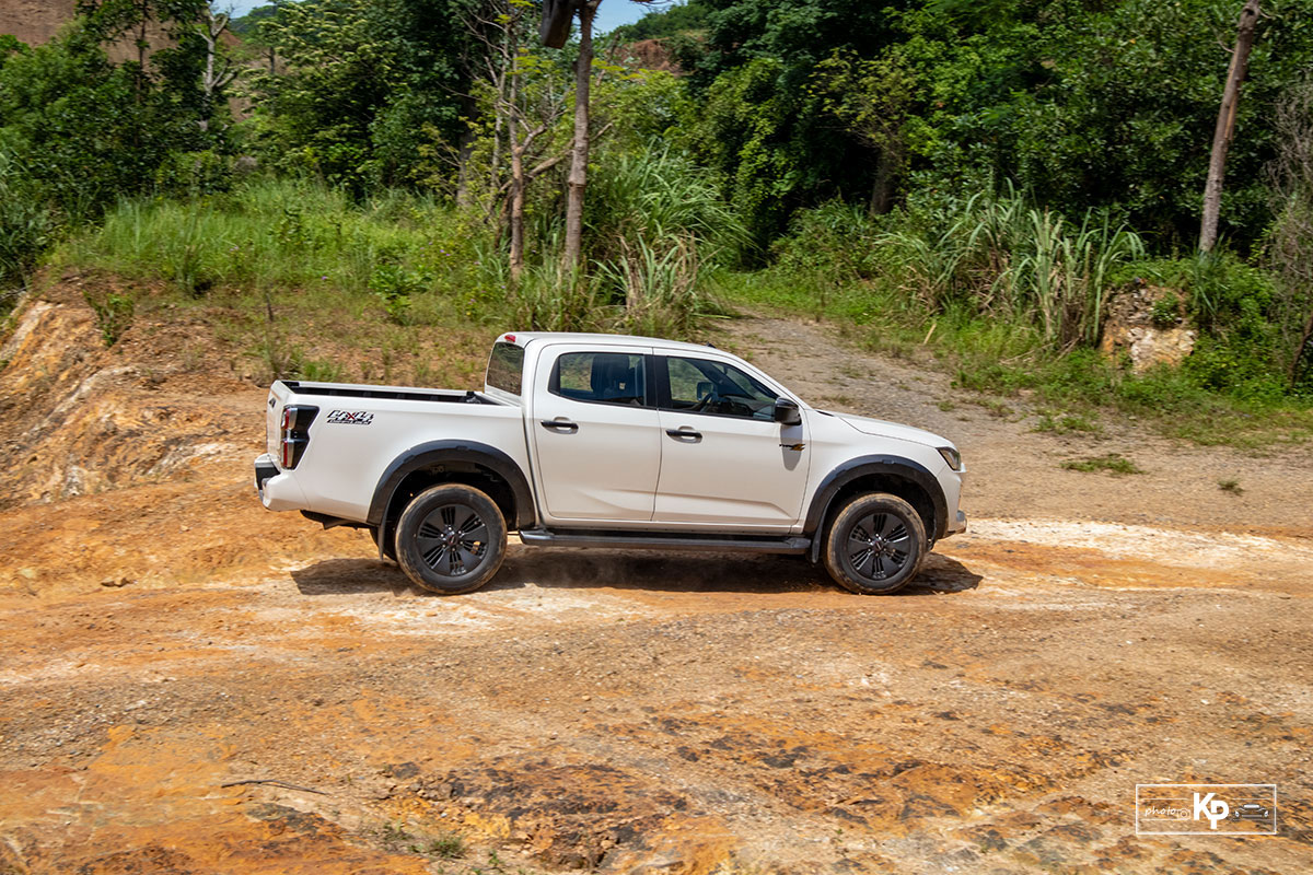 Ảnh Thân xe Isuzu D-Max 2021