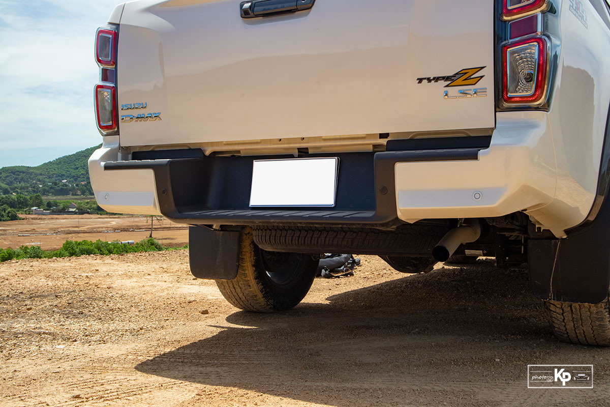 Ảnh Cản sau xe Isuzu D-Max 2021