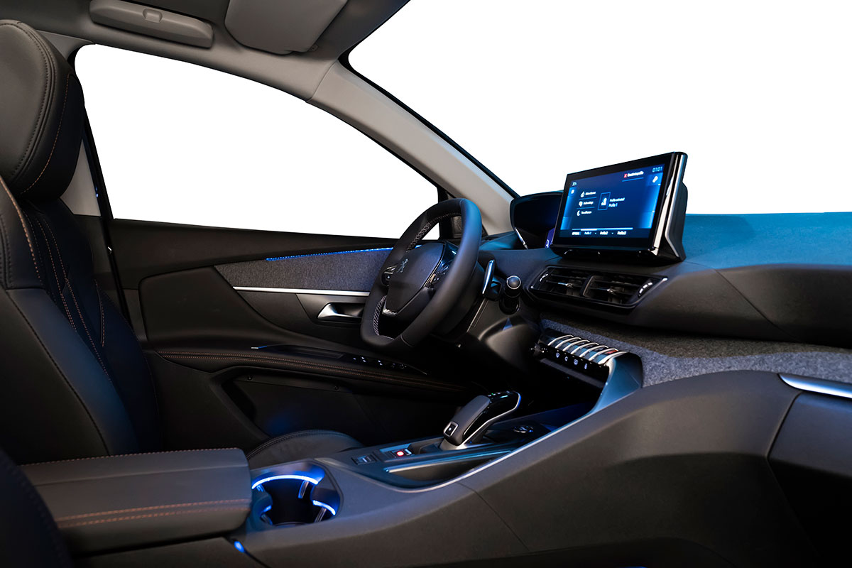 Gi&aacute; lăn b&aacute;nh Peugeot 3008 2021 vừa ra mắt Việt Nam a3