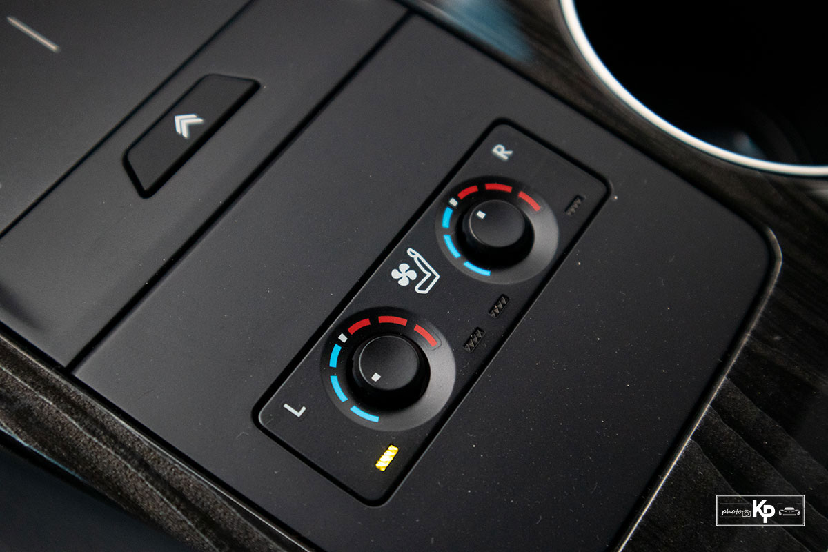 Ảnh Làm mát ghế xe Lexus LM 350 2021 