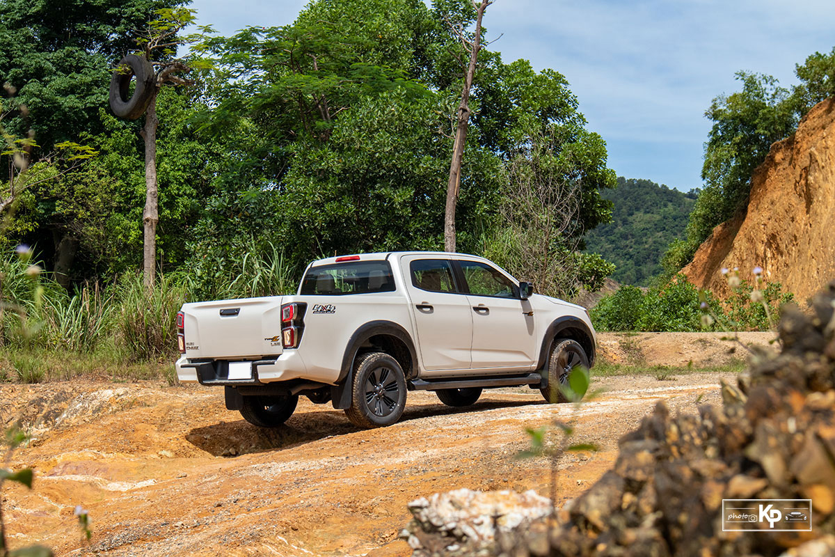 Ảnh Đuôi xe Isuzu D-Max 2021