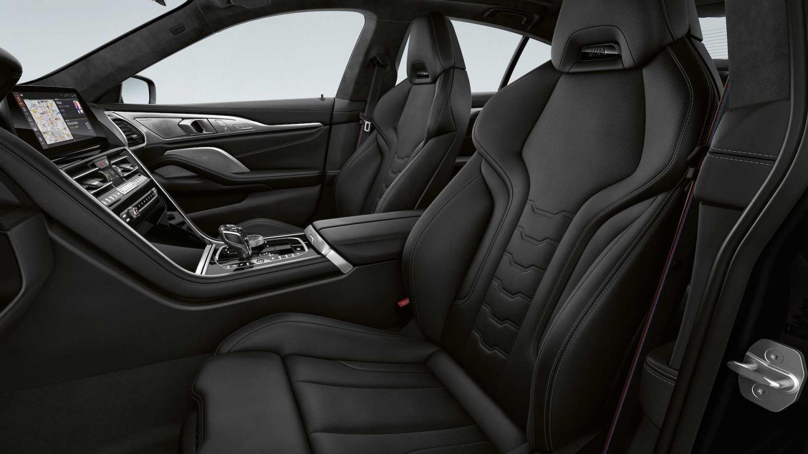 BMW 8-Series Frozen Black Edition sang trọng và hiện đại.