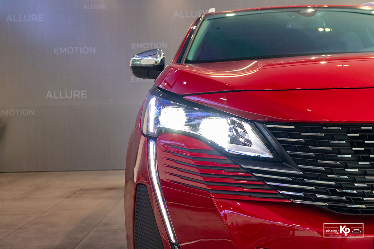 Ảnh Đèn pha xe Peugeot 3008 2021