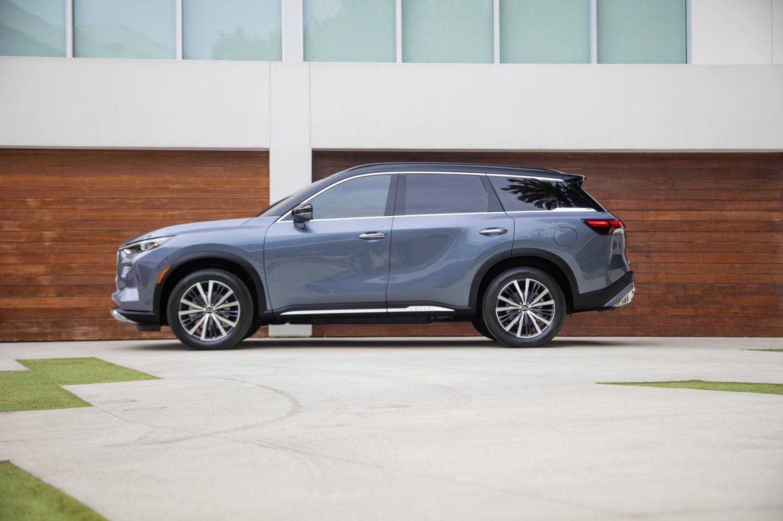 Infiniti QX60 2022 sở hữu thiết kế hiện đại hơn.