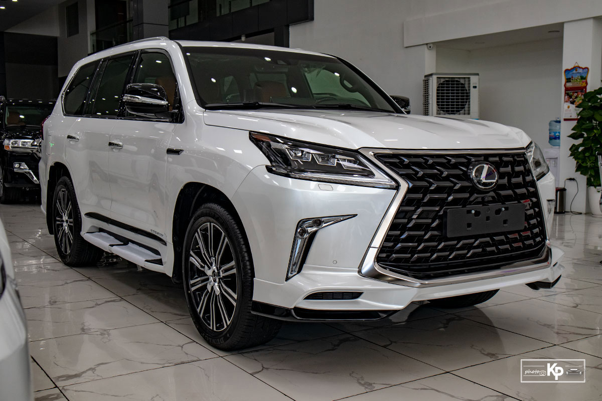 Ảnh Đầu xe Lexus LX570 Super Sport 2021