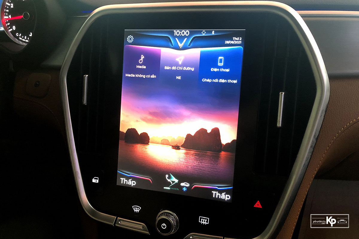Chạy chưa được 1.000km, VinFast Lux SA2.0 2021 bán lại giá hấp dẫn 9 Chạy chưa được 1.000km, VinFast Lux SA2.0 2021 bán lại giá hấp dẫn a9