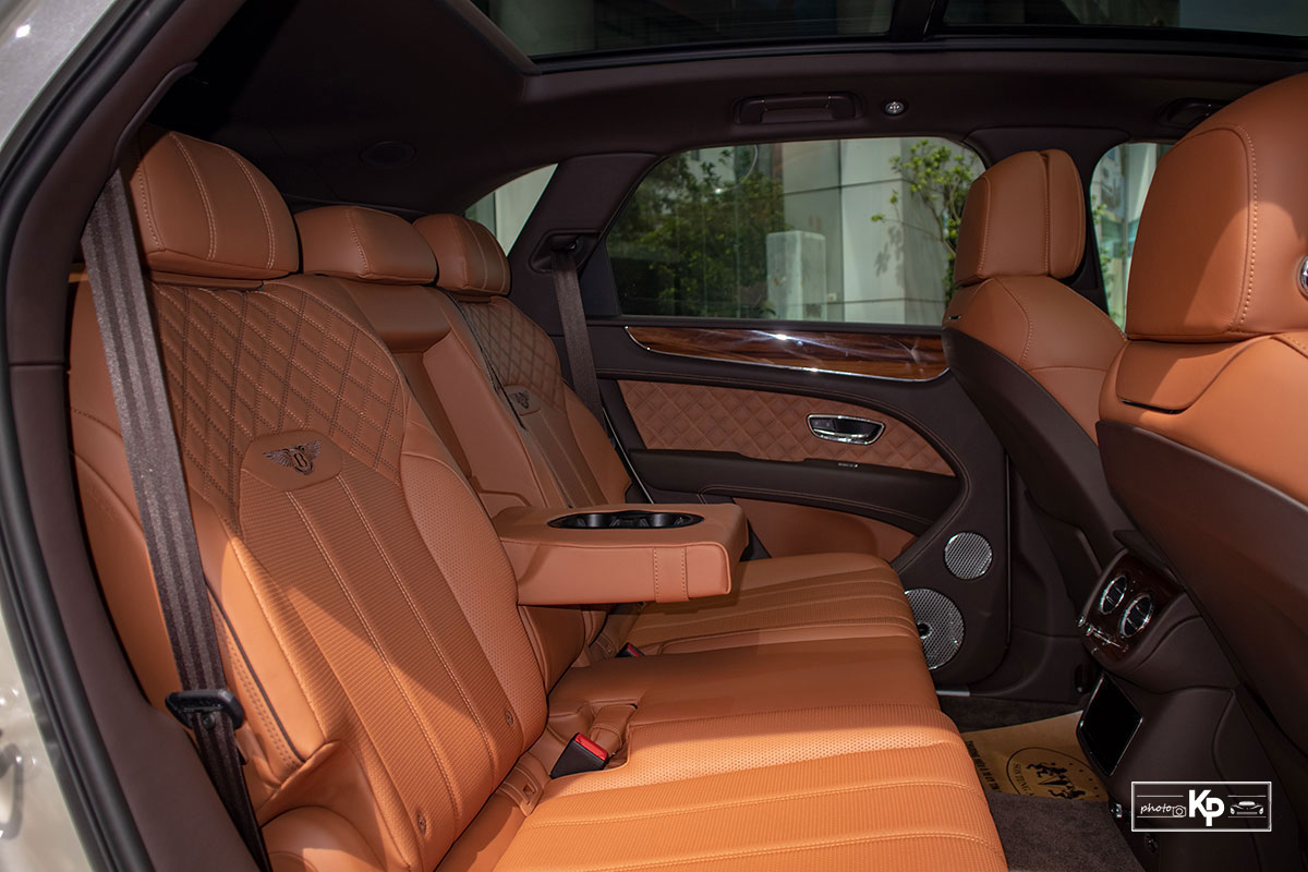 Ảnh Ghế phụ xe Bentley Bentayga 2021