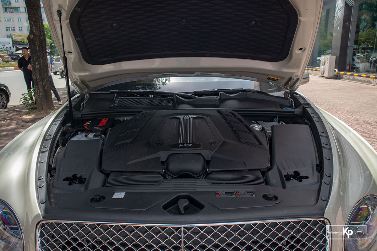 Ảnh Động cơ xe Bentley Bentayga 2021