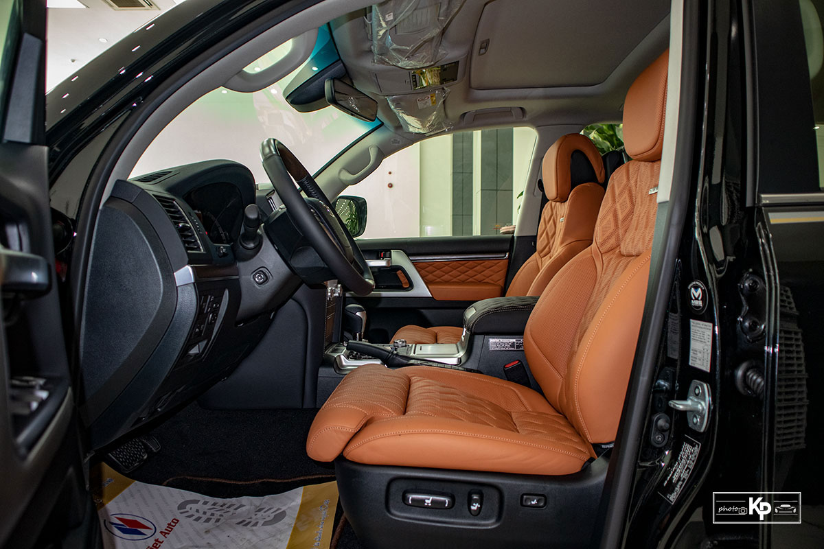 Ảnh Ghế l&aacute;i xe Toyota Land Cruiser 2021