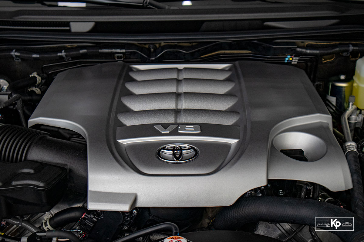 Ảnh Động cơ xe Toyota Land Cruiser 2021