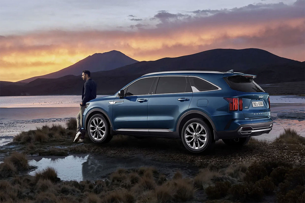 Kia Sorento 2022 ra mắt được thêm nhiều tính năng xịn.