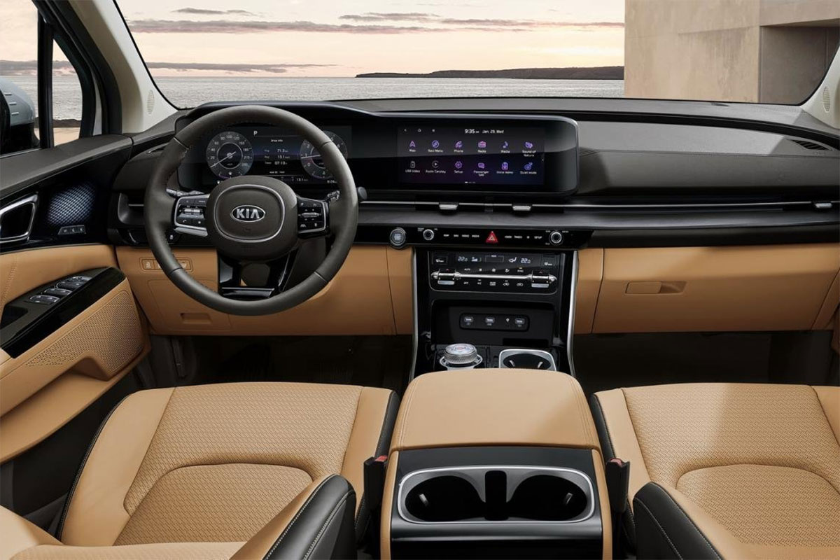 Kia Sodona All New với diện mạo trẻ trung, thể thao hơn.