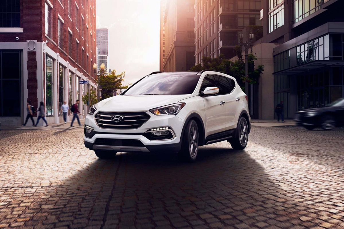 Santafe máy dầu cũ có động cơ khá ồn, tuy nhiên điều này đã được khắc phục ở các phiên bản mới