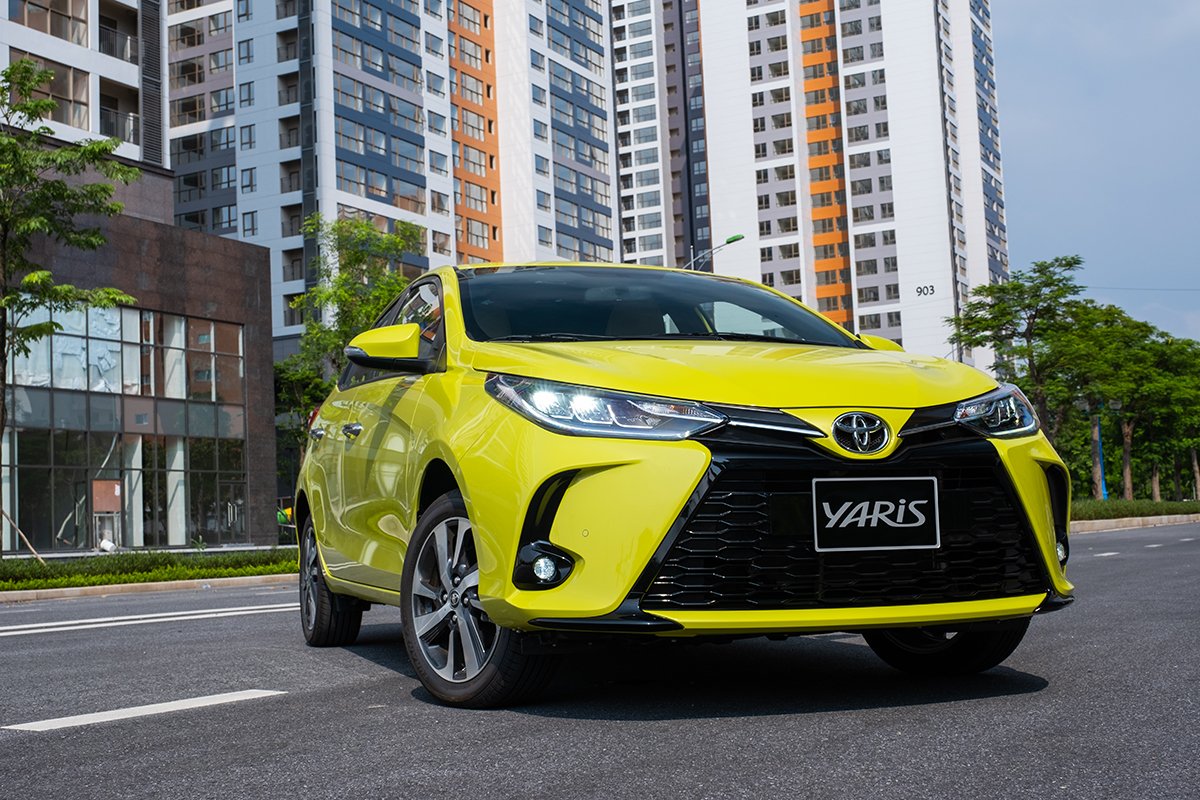 Toyota Yaris c&oacute; gi&aacute; ni&ecirc;m yết tr&ecirc;n thị trường từ 668 triệu đồng.