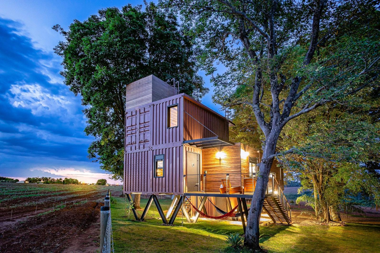 mẫu nh&agrave; container đẹp trong rừng