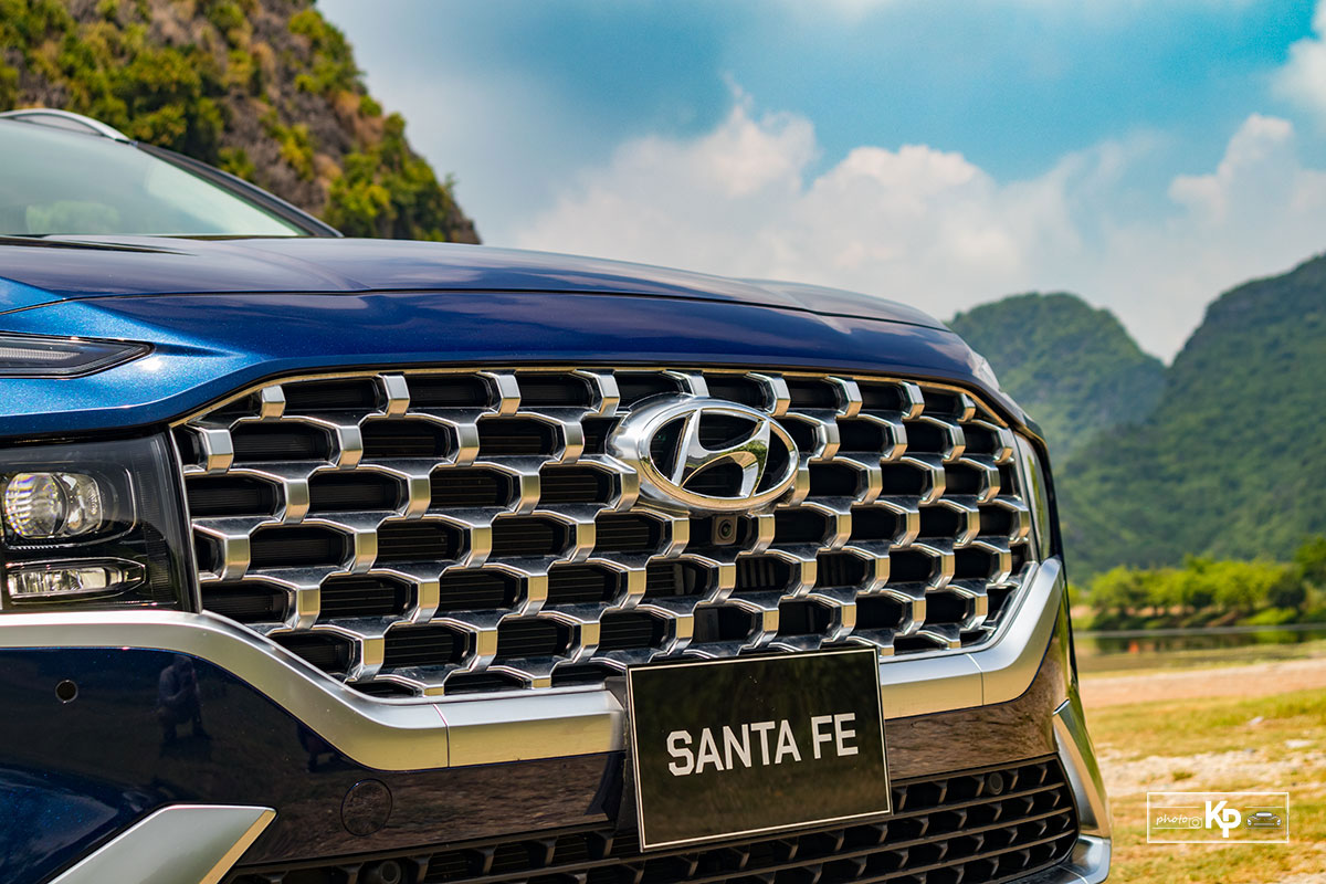 Đánh giá xe Hyundai Santa Fe 2021: Lưới tản nhiệt Ảnh Lưới tản nhiệt xe Hyundai Santa Fe 2021